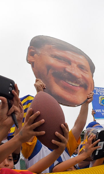 Big fan turnout greets Rams at their California workout
